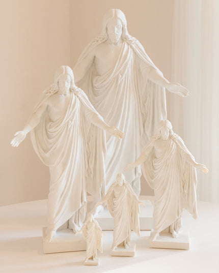 Christus Statues