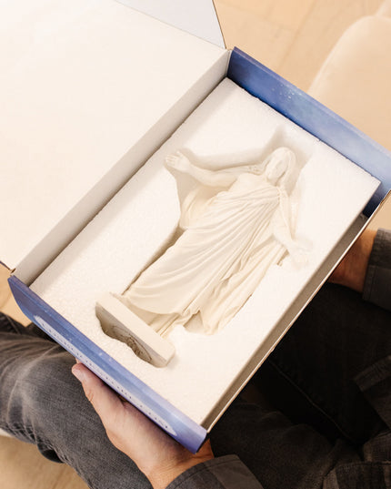 Christus Statues