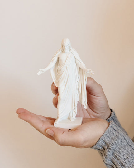 Christus Statues