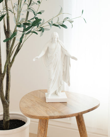 Christus Statues