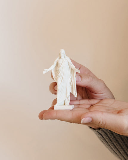 Christus Statues